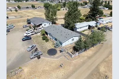 1366 S Columbus Ave, Goldendale, WA 98620 - Photo 3