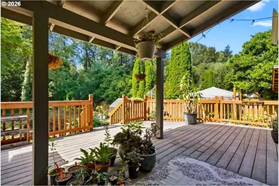 738 NE Meadow Dr, Portland, OR 97211 - Photo 31
