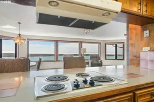 14580 Harborview Dr, Rockaway Beach, OR 97136 - Photo 19