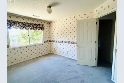 325 N Peacock Ct, Newberg, OR 97132 - Photo 13