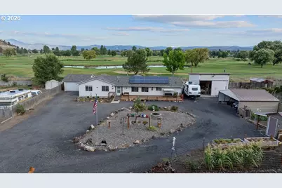 969 SW Crestview Rd, Prineville, OR 97754 - Photo 1