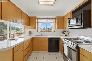 8310 Cedar St, Rockaway Beach, OR 97136 - Photo 13