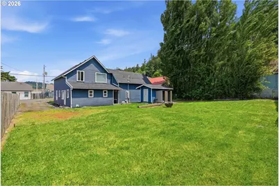 100 Commercial Ave, Gardiner, OR 97441 - Photo 19