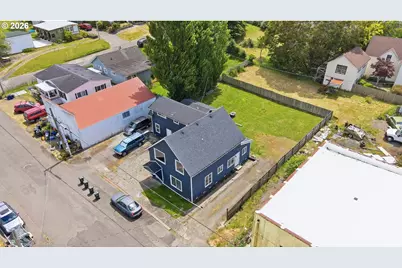100 Commercial Ave, Gardiner, OR 97441 - Photo 17