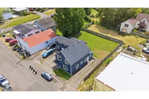 100 Commercial Ave, Gardiner, OR 97441 - Photo 17