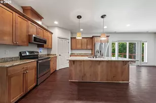 286 Winchester Creek Ave, Winchester, OR 97495 - Photo 9