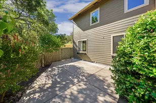 286 Winchester Creek Ave, Winchester, OR 97495 - Photo 41