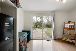 280 Regal Ct, Eugene, OR 97401 - Photo 21