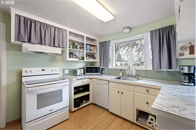 280 Regal Ct, Eugene, OR 97401 - Photo 13