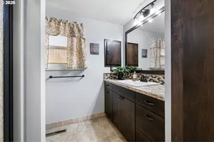 280 Regal Ct, Eugene, OR 97401 - Photo 23