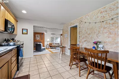 280 Regal Ct, Eugene, OR 97401 - Photo 29