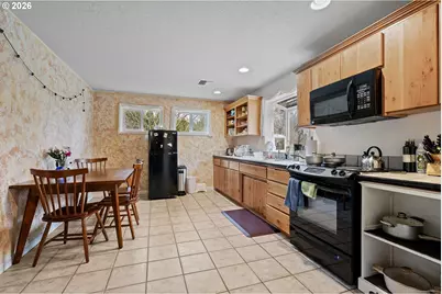 280 Regal Ct, Eugene, OR 97401 - Photo 27