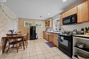 280 Regal Ct, Eugene, OR 97401 - Photo 27