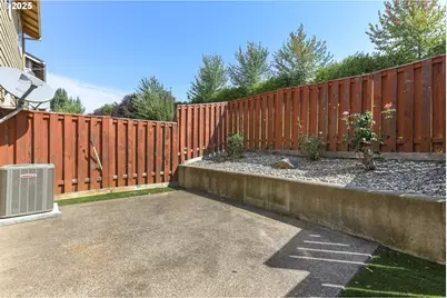 10076 SE Old Town Ct, Happy Valley, OR 97086 - Photo 23