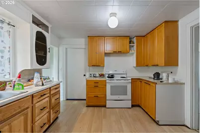 10156 SE Division St, Portland, OR 97266 - Photo 7