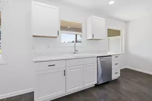 920 W 10th Ave, Junction City, OR 97448 - Photo 13