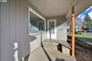 920 W 10th Ave, Junction City, OR 97448 - Photo 3