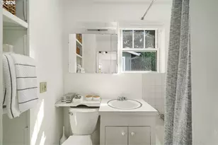 4704 SE Madison St, Portland, OR 97215 - Photo 15