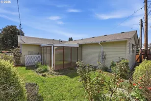 1383 Thompson Rd, Woodburn, OR 97071 - Photo 21