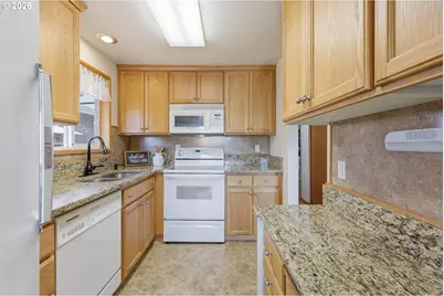 1383 Thompson Rd, Woodburn, OR 97071 - Photo 9