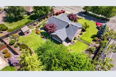 211 NW West Hills Dr, McMinnville, OR 97128 - Photo 3