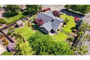 211 NW West Hills Dr, McMinnville, OR 97128 - Photo 3