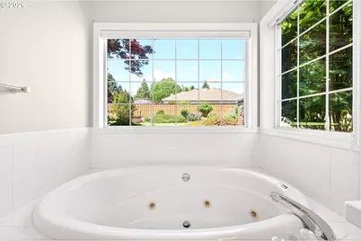 211 NW West Hills Dr, McMinnville, OR 97128 - Photo 29