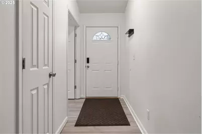 618 NE Faloma Rd, Portland, OR 97211 - Photo 3