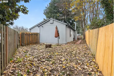 618 NE Faloma Rd, Portland, OR 97211 - Photo 23