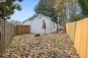 618 NE Faloma Rd, Portland, OR 97211 - Photo 23