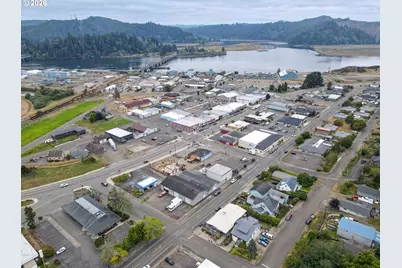 582 Winchester Ave, Reedsport, OR 97467 - Photo 11