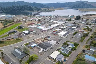 582 Winchester Ave, Reedsport, OR 97467 - Photo 11