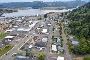 582 Winchester Ave, Reedsport, OR 97467 - Photo 9