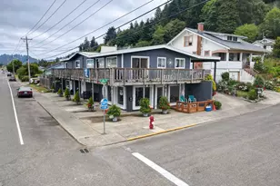 582 Winchester Ave, Reedsport, OR 97467 - Photo 17
