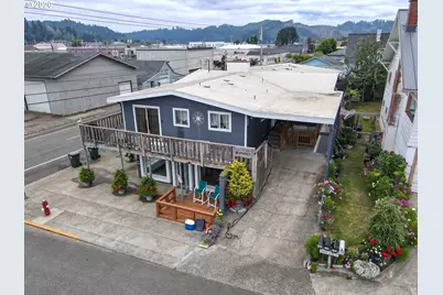 582 Winchester Ave, Reedsport, OR 97467 - Photo 15