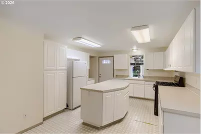 3237 SW Caraway Ct, Portland, OR 97219 - Photo 19