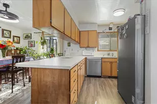 14850 NE Rose Pkwy, Portland, OR 97230 - Photo 11