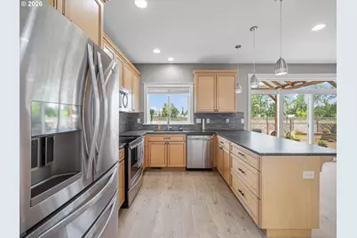 737 June Dr, Molalla, OR 97038 - Photo 9
