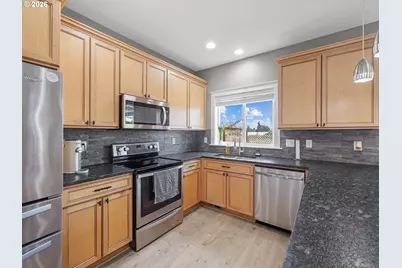 737 June Dr, Molalla, OR 97038 - Photo 9