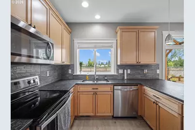 737 June Dr, Molalla, OR 97038 - Photo 13