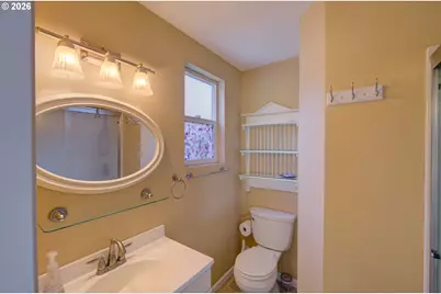 572 N Hemlock St, Cannon Beach, OR 97110 - Photo 15
