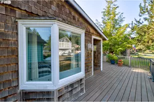 572 N Hemlock St, Cannon Beach, OR 97110 - Photo 23
