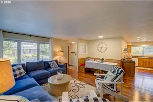 572 N Hemlock St, Cannon Beach, OR 97110 - Photo 5