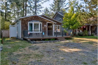 572 N Hemlock St, Cannon Beach, OR 97110 - Photo 25