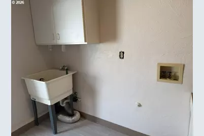 2164 24th St, Florence, OR 97439 - Photo 31