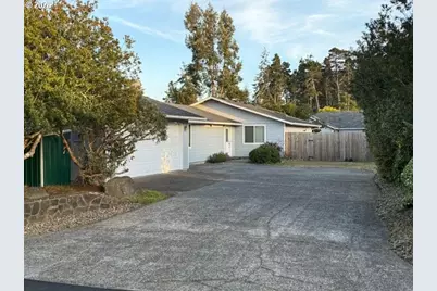2164 24th St, Florence, OR 97439 - Photo 1