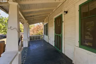 533 D St, Springfield, OR 97477 - Photo 3