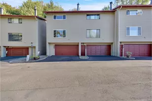 24046 NE Treehill Dr, Wood Village, OR 97060 - Photo 1