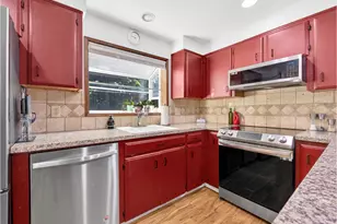 24046 NE Treehill Dr, Wood Village, OR 97060 - Photo 11