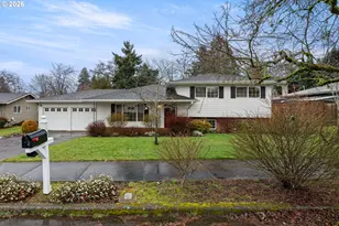 1744 NE 153rd Pl, Portland, OR 97230 - Photo 3